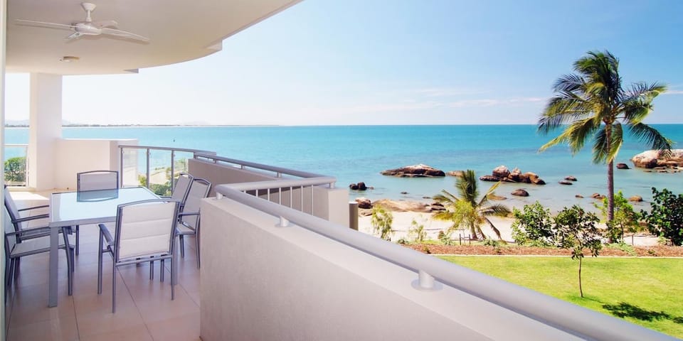 Patio, View (from property/room), Balcony/Terrace, Sea view