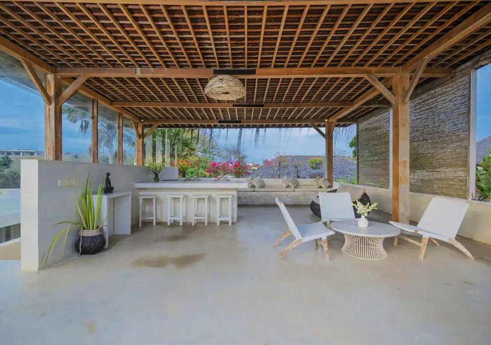 Natural landscape, View (from property/room), Balcony/Terrace, Seating area, Dining area, Sea view, Sunset