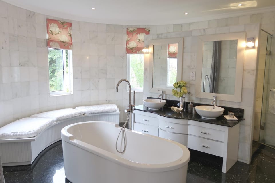 Hot Tub, Bathroom, Bath, towels