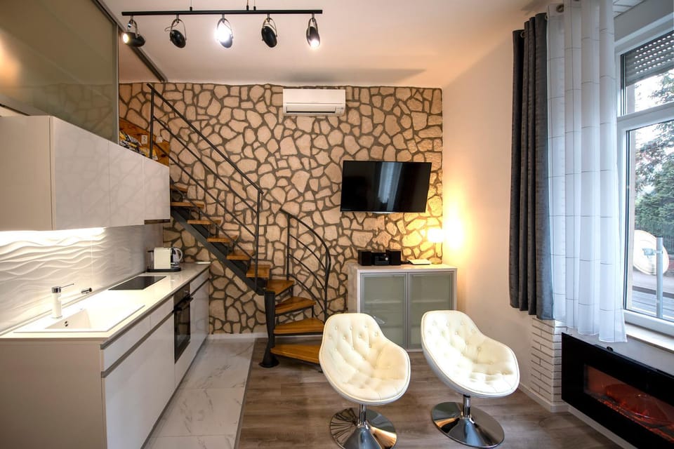 TV and multimedia, Coffee/tea facilities, air conditioner