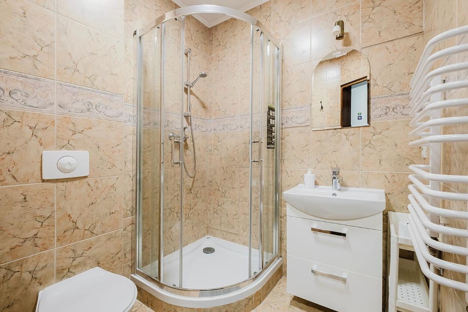Shower, Bathroom, towels