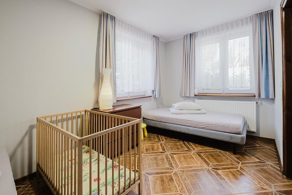 Bed, Photo of the whole room, Bedroom, cot