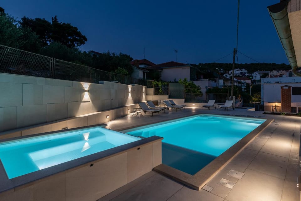 Pool view, Swimming pool