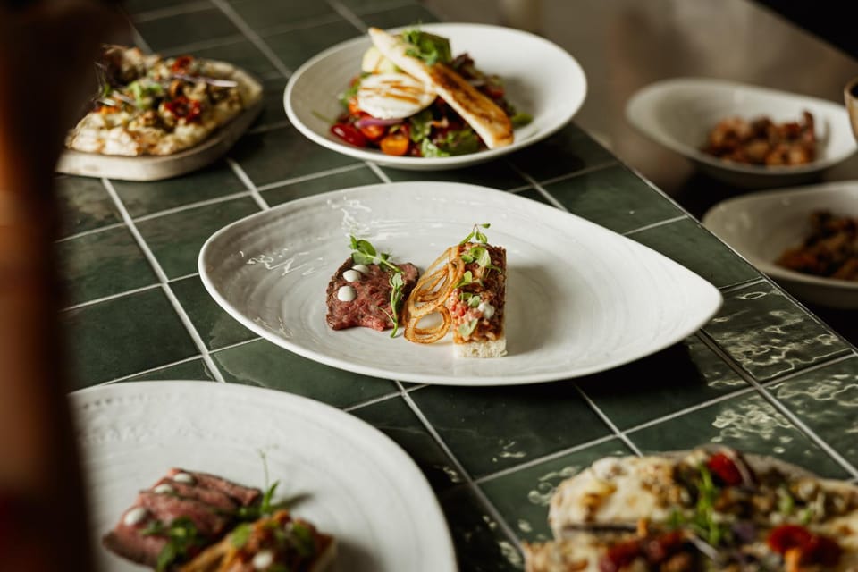 Restaurant/places to eat, Breakfast, Lunch, Dinner
