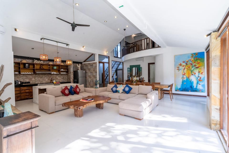 Property building, TV and multimedia, Living room, Seating area