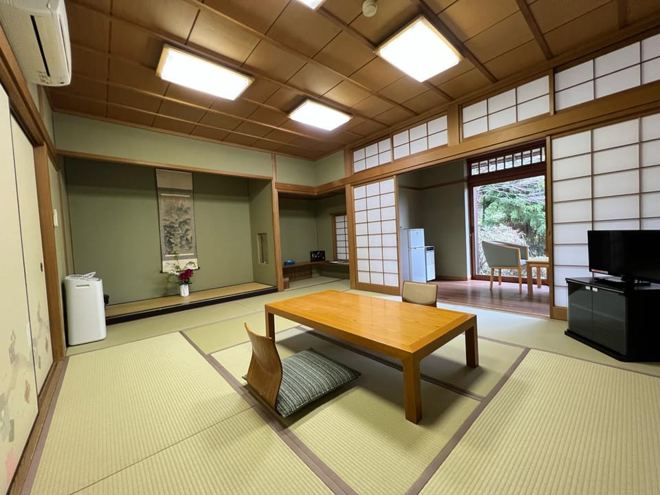 Shiki Resort Atami Seiseiso Hotel in Shizuoka Prefecture