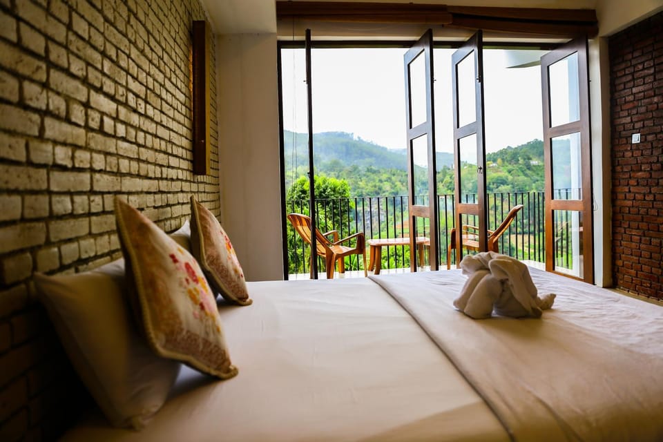 Bed, Natural landscape, View (from property/room), Balcony/Terrace, Photo of the whole room, Bedroom, Mountain view