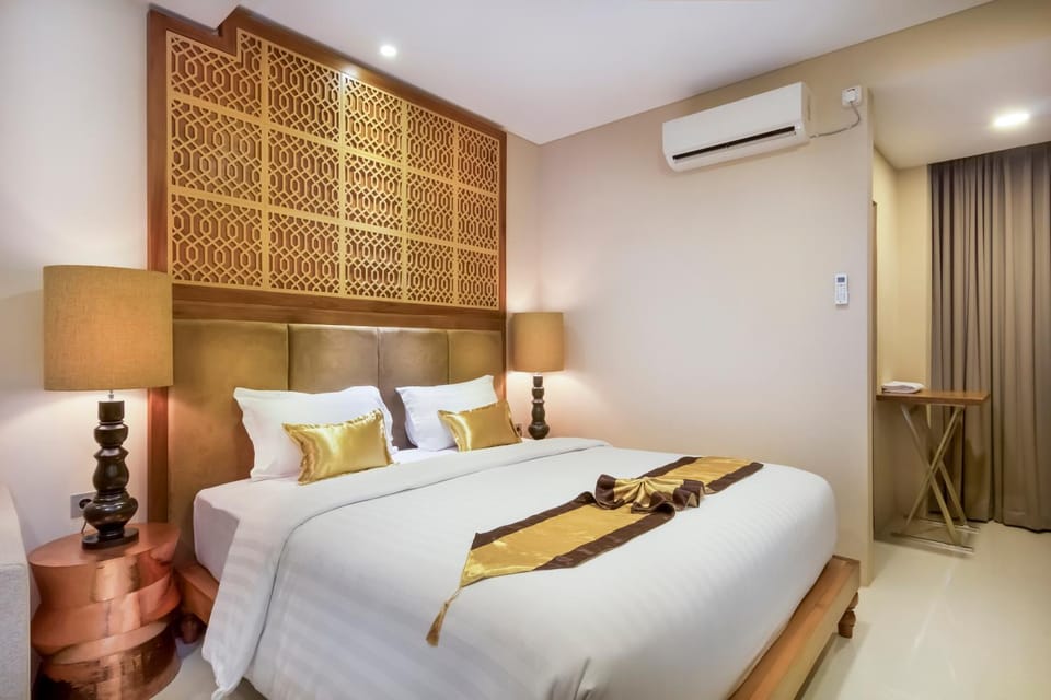 Bed, Photo of the whole room, Decorative detail, Bedroom
