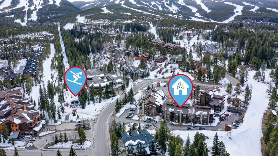 Tyra Streamside Buffalo Run Condo: Ski-In/Ski-Out Apartment in Breckenridge