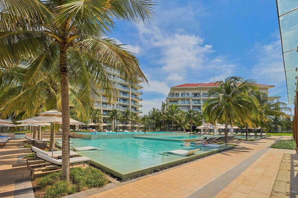 Swimming pool, Swimming pool