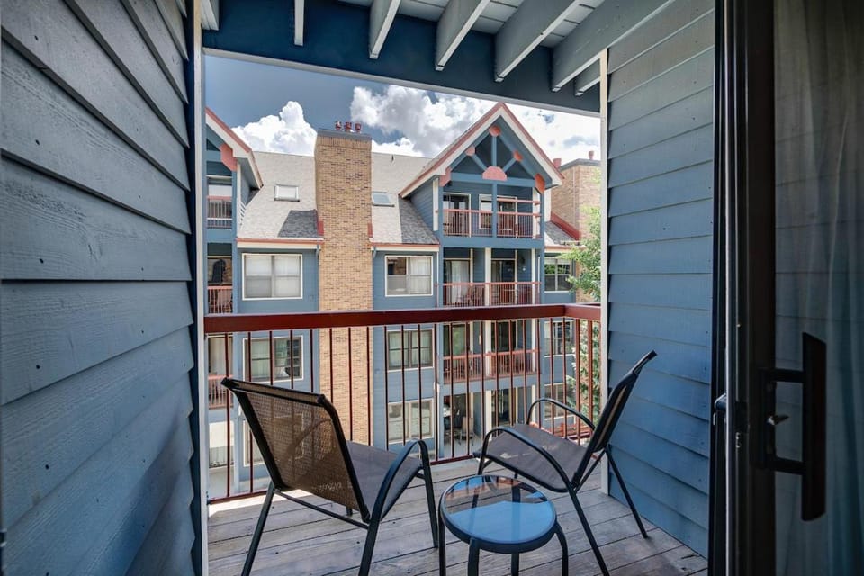 River Mountain Lodge Peaks Trail Condo: Ski-In, Downtown Breck Apartment in Breckenridge