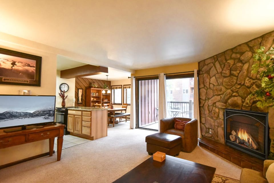 Park Place Torreys Peak Condo: Ski-In, Downtown Breck Apartment in Breckenridge