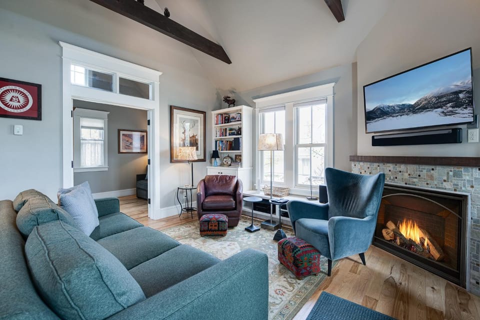 Plum Cottage: Gorgeous Historic Home House in Breckenridge