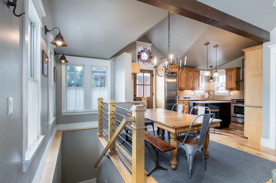 Plum Cottage: Gorgeous Historic Home House in Breckenridge