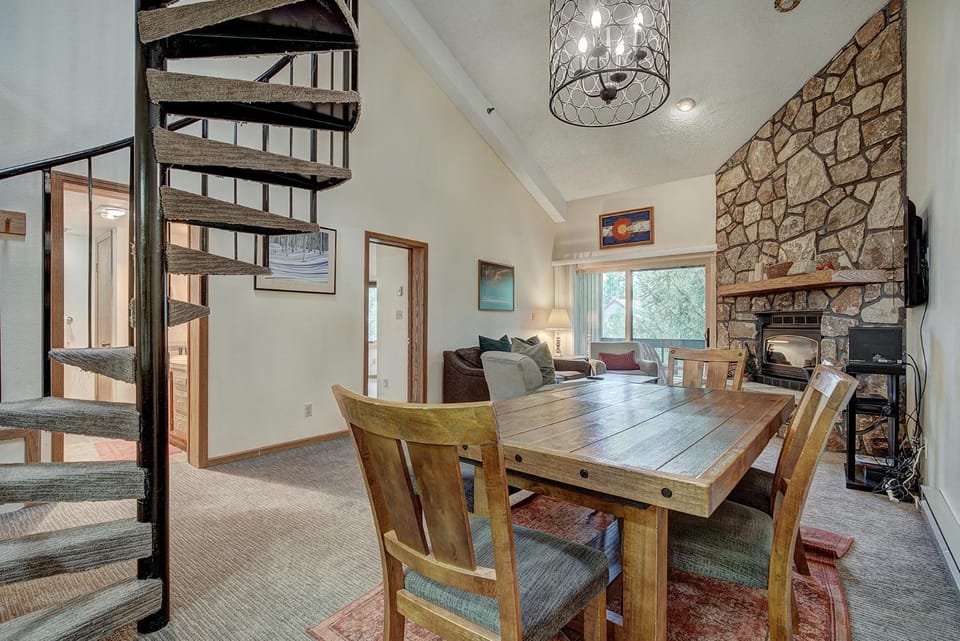Atrium Eagle Condo: Downtown Breck, Spacious Apartment in Breckenridge