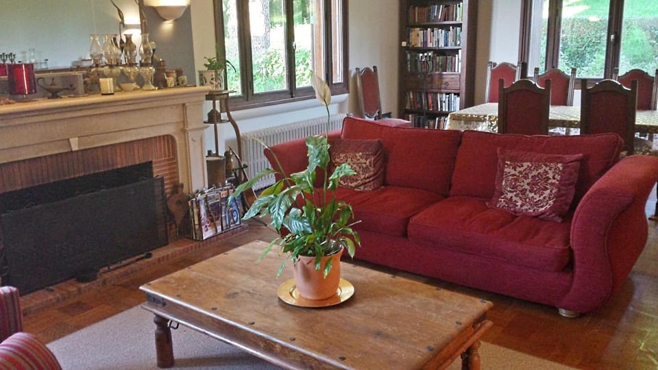 Communal lounge/ TV room, Internal: Not applicable to any particular room