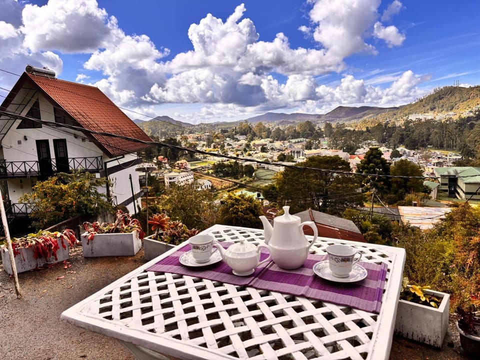 Shiny View Bed and Breakfast in Nuwara Eliya