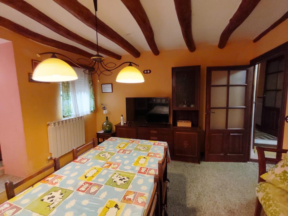 Kitchen or kitchenette, Kitchen or kitchenette