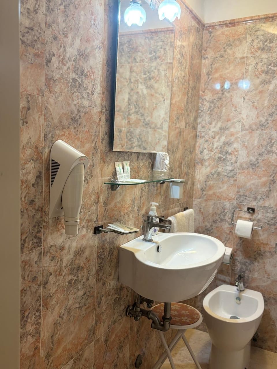 Shower, Toilet, Bathroom, heating