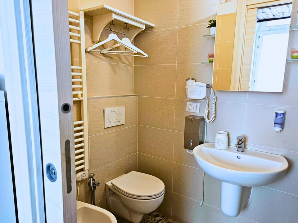 Toilet, Bathroom, bidet