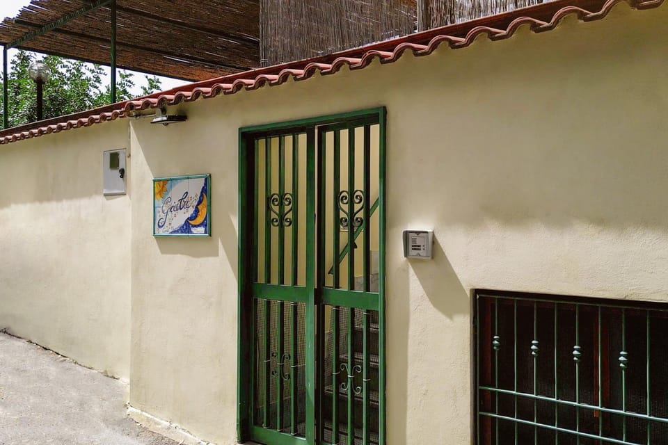 Casa Vacanza Gialu House in Campania