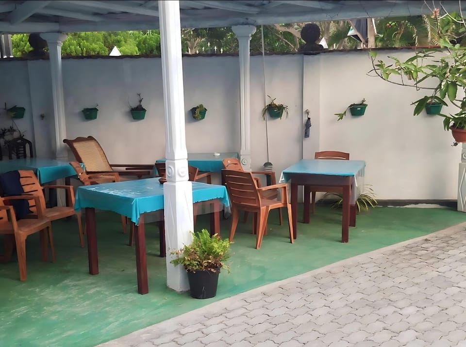 Patio, Dining area