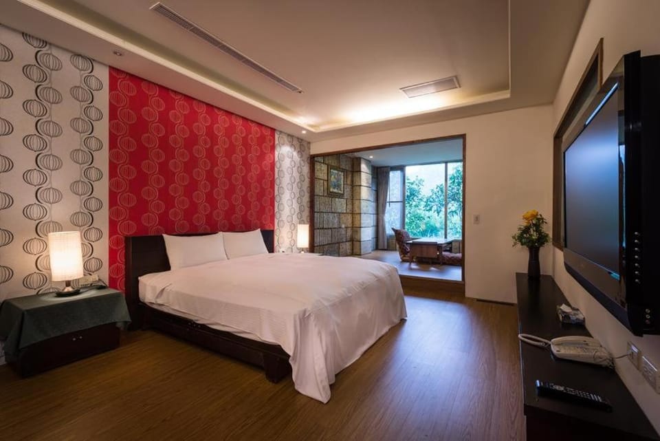 Bed, Photo of the whole room