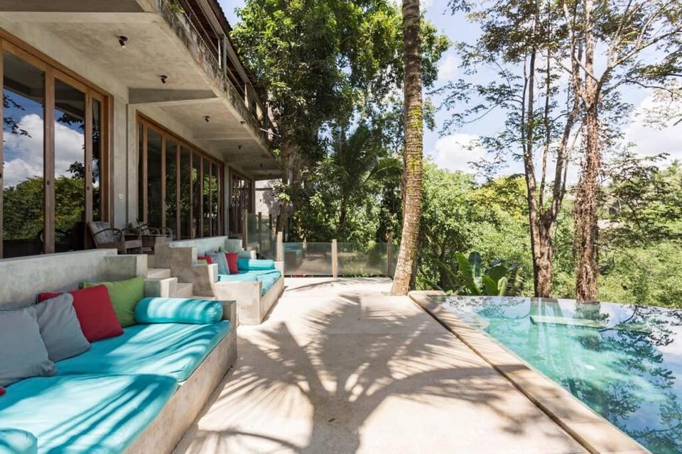 RiverView Gardens Villa in Tampaksiring