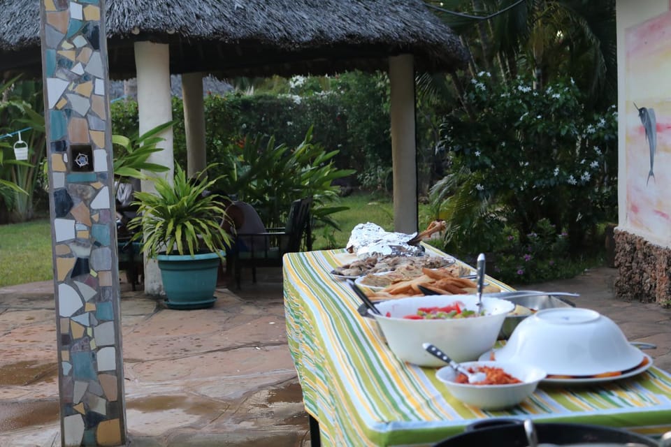 Food and drinks, Food, Garden view