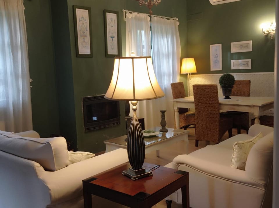 Finca La Favorita- Suites Country House in Sierra Norte de Sevilla