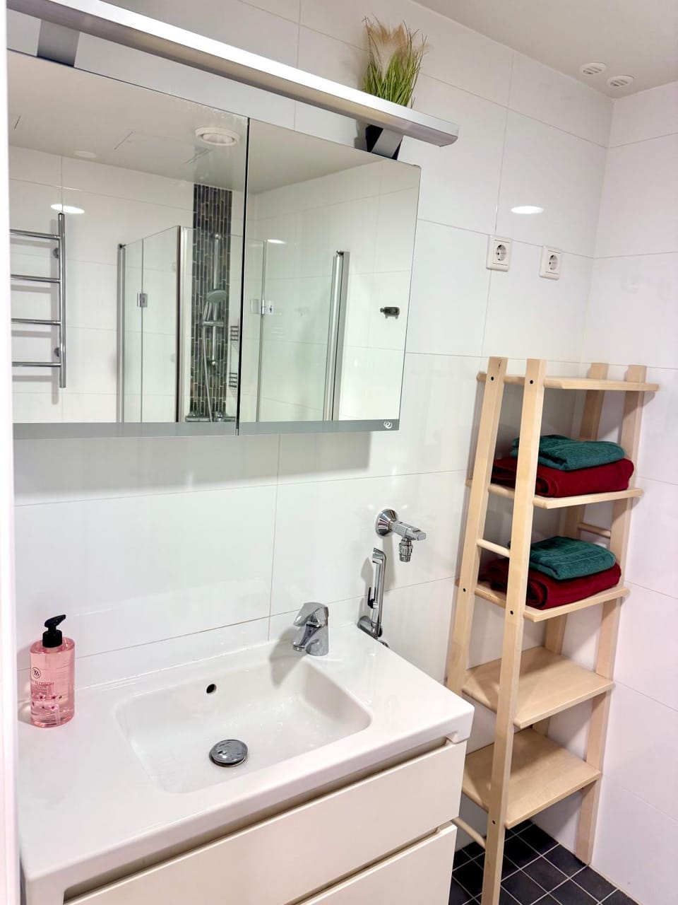 Bathroom, towels