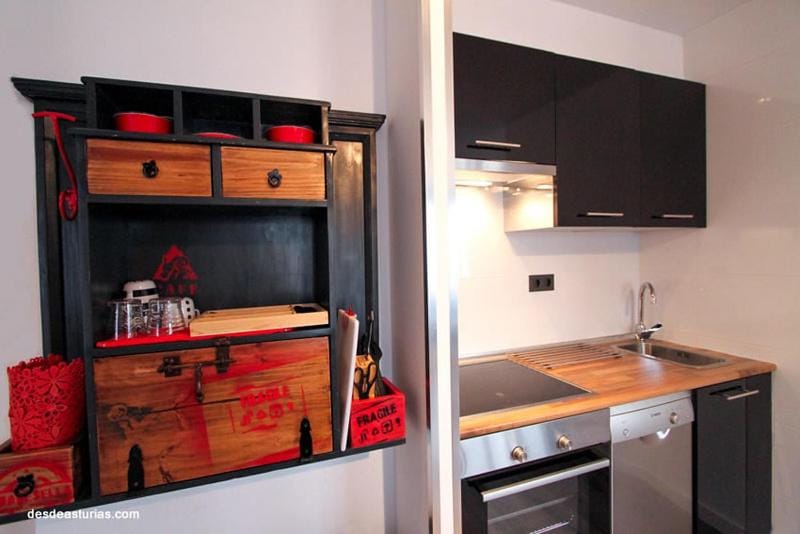 Kitchen or kitchenette