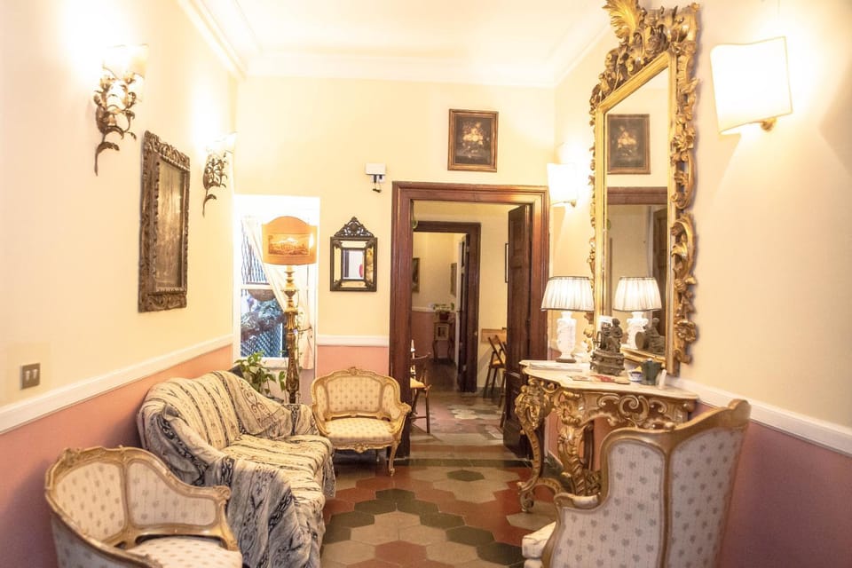 Communal lounge/ TV room, Lobby or reception, Internal: Not applicable to any particular room