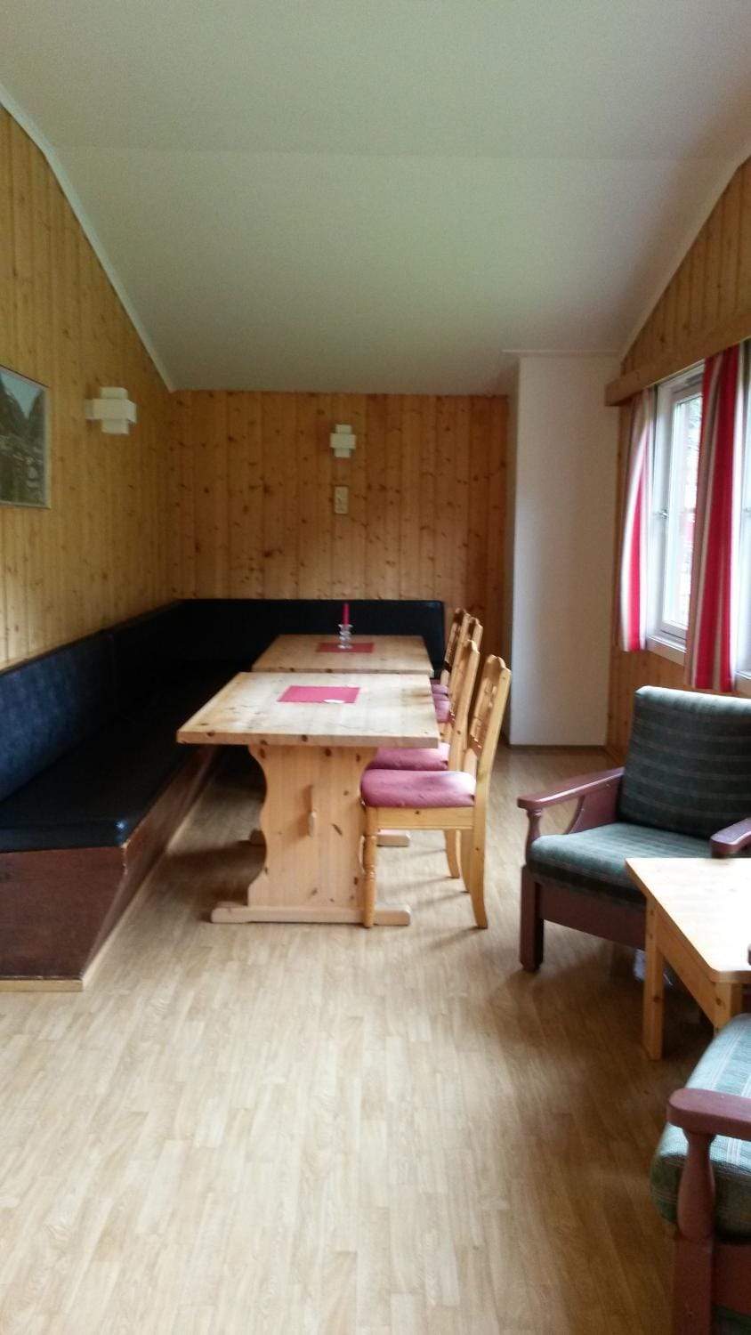 Communal lounge/ TV room