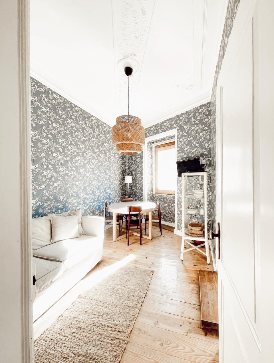 Cozy Lisbon Janelas Verdes Apartment in Lisbon