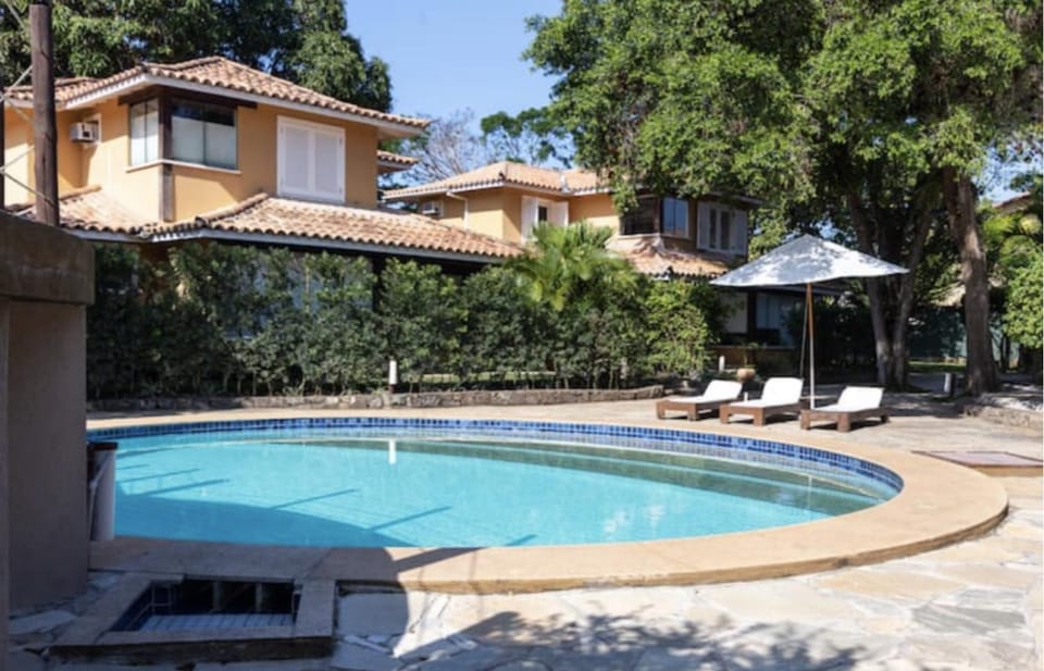 Swimming pool, Swimming pool
