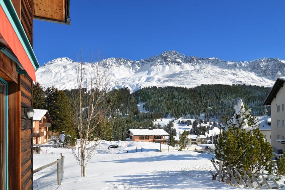 Balcony/Terrace, Mountain view