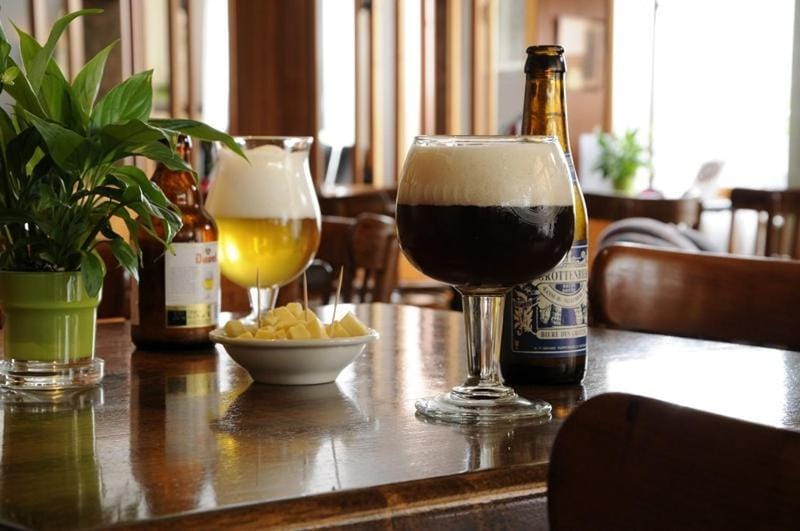 Lounge or bar, Food and drinks