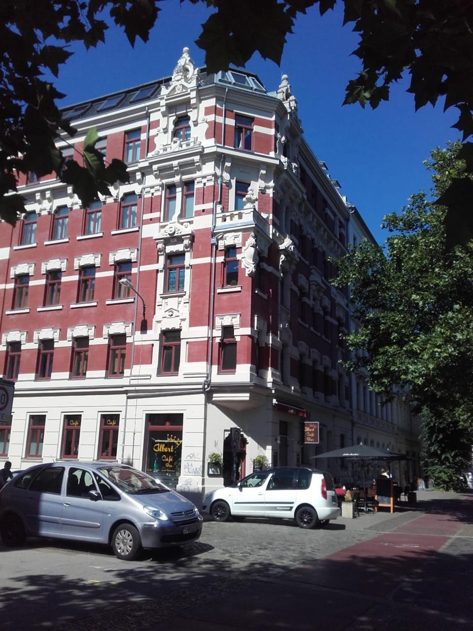 Property building, Facade/entrance