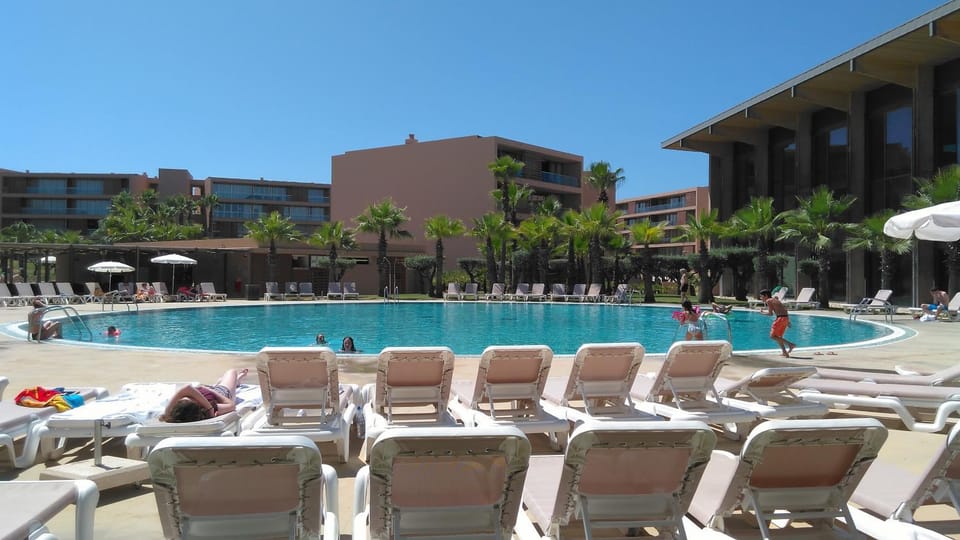 Lounge or bar, Pool view, Swimming pool
