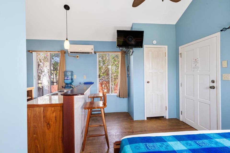 TV and multimedia, Dining area, wardrobe