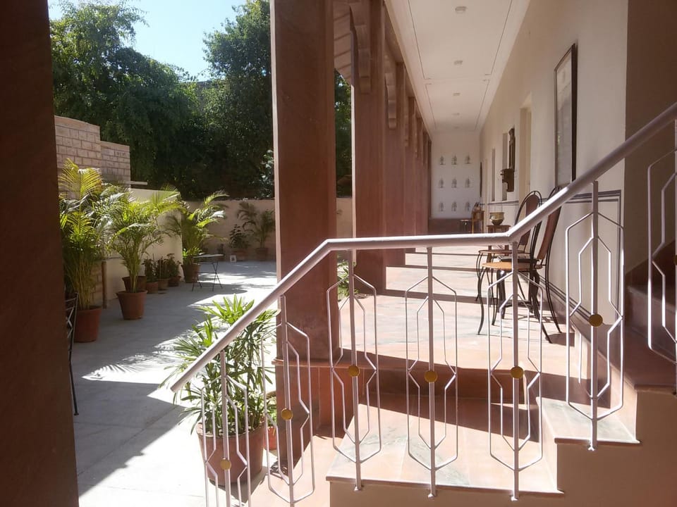 Day, View (from property/room), Balcony/Terrace, Quiet street view