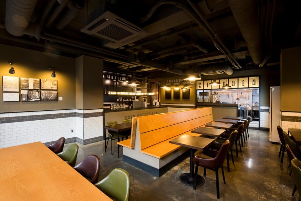 Restaurant/places to eat, Meals, Lunch, Drinks, Alcoholic drinks