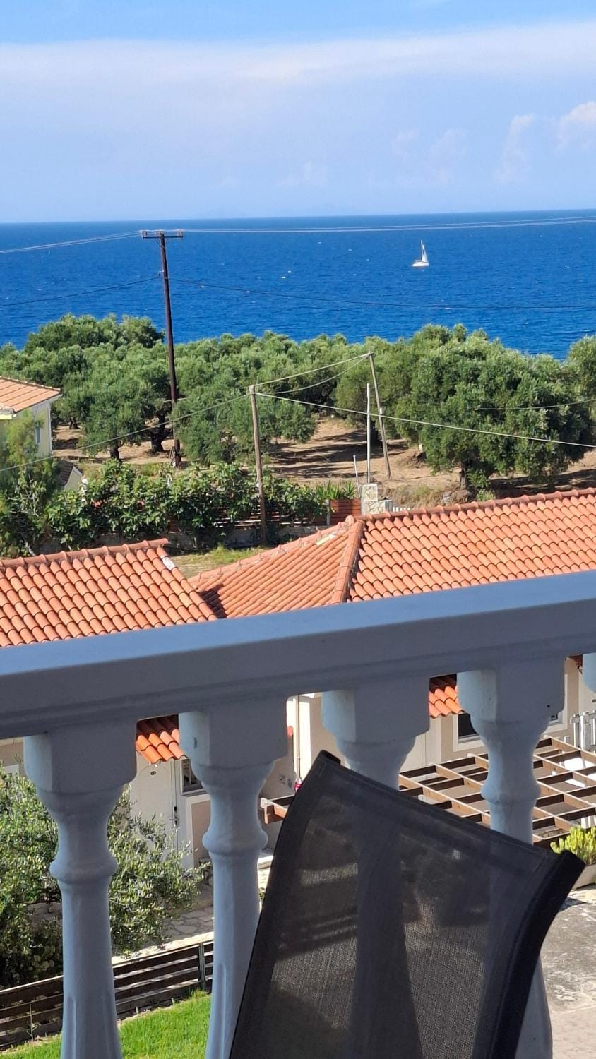 View (from property/room), Balcony/Terrace, Sea view