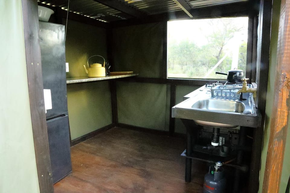 Kitchen or kitchenette, Kitchen or kitchenette