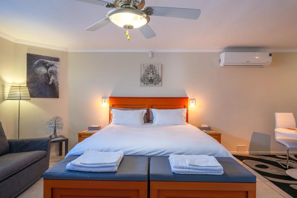 Bed, Bedroom, air conditioner