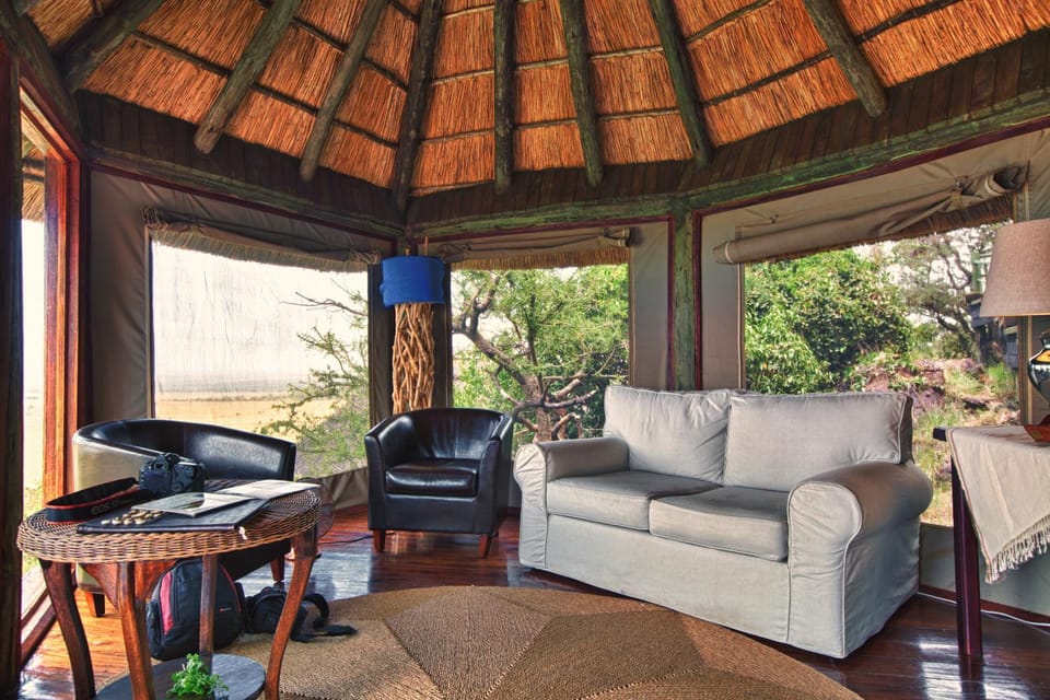 Living room, Seating area