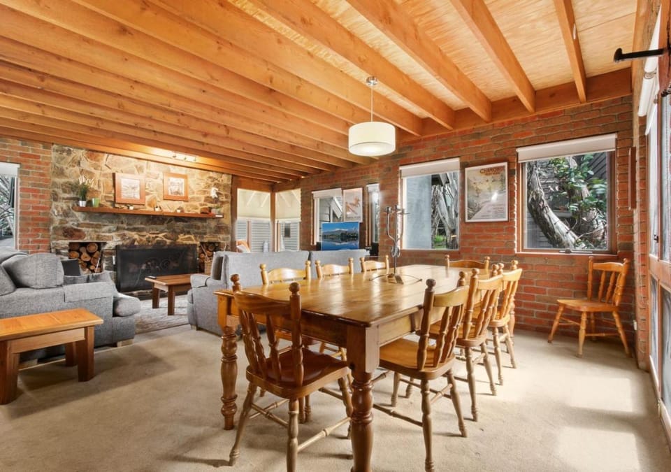 High Knob Apartment in Dinner Plain