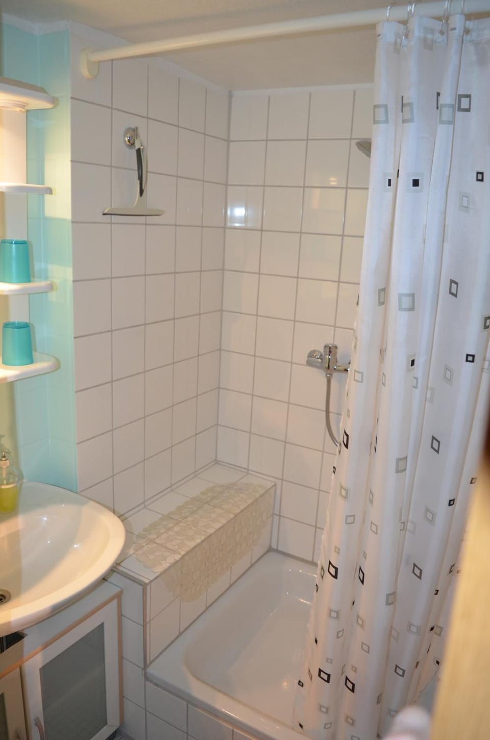 Bathroom, Photo of the whole room