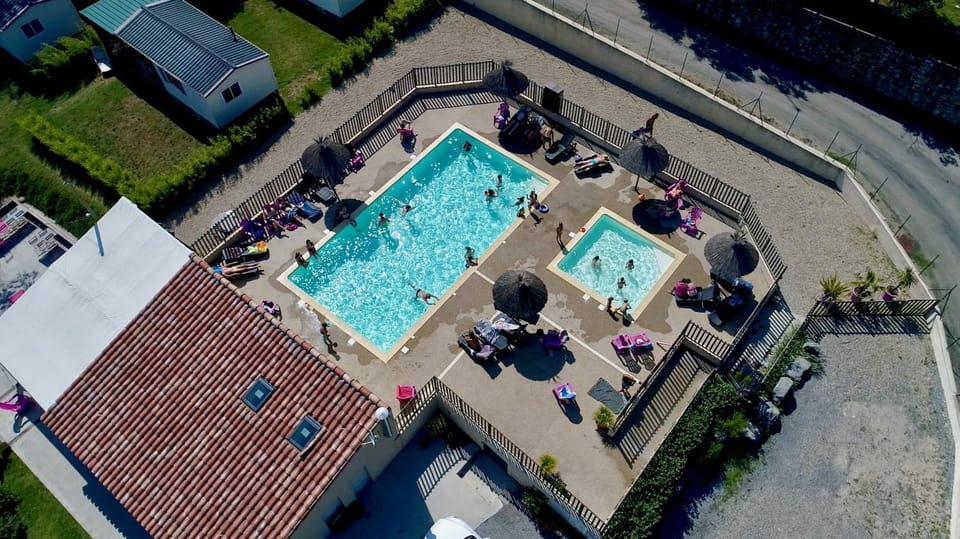 Swimming pool, Swimming pool